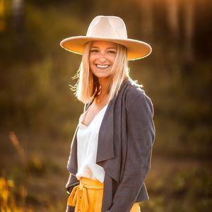 Meet your Posher, Anna